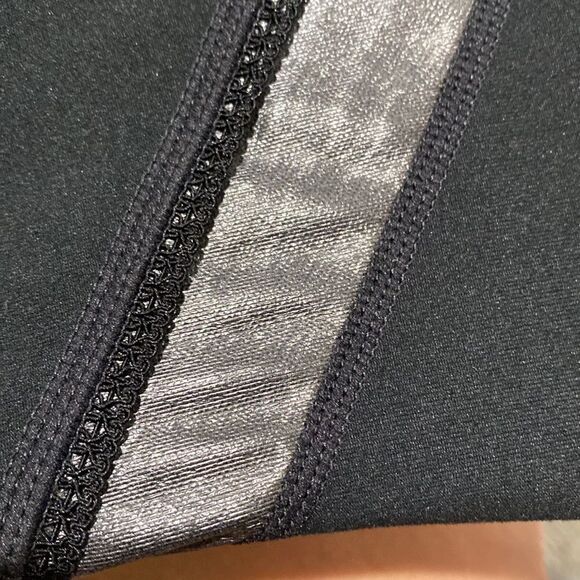 Fabletics pants  - Picture 4 of 4